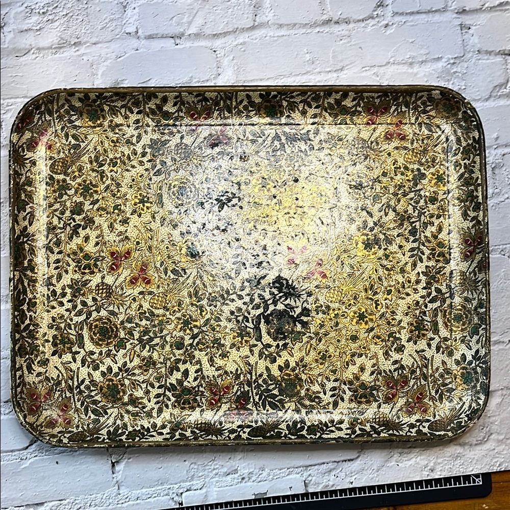 2$25 Vintage Floral Patterned Knobler Tray